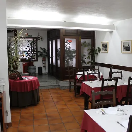 Local Santa Cruz Hotel