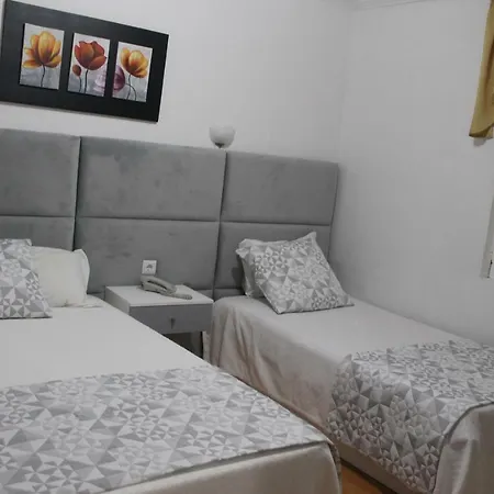 Local Santa Cruz Hotell 3*