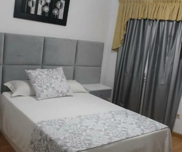 Local Santa Cruz 3* Miranda do Douro