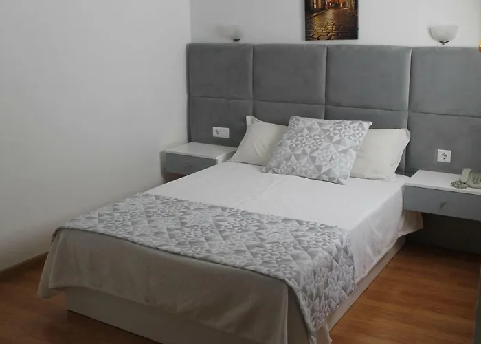 Hotel Local Santa Cruz 3*